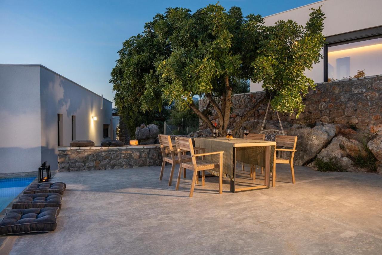 Casatino Villas Kalianeika Exterior foto